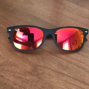 ray ban new wayfarer red